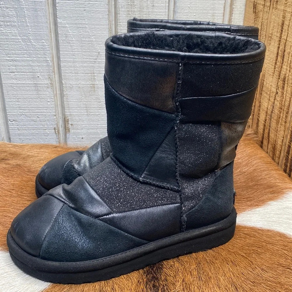 Womens UGG winter boots size 6 check them out very nice thanks 🙏 - Picture 1 of 8